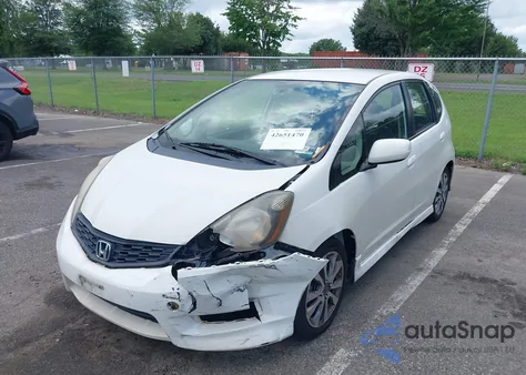 2013 Honda Fit Sport z USA, uszkodzony, nr VIN JHMGE8H51DC054571
